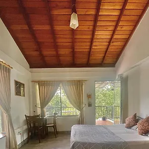 E-stay Hanthana Privatunterkunft